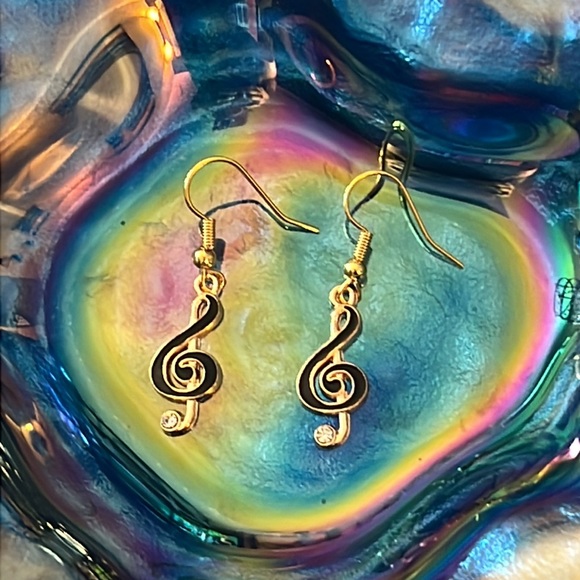 🎵Musical Note Earrings - Picture 2 of 3